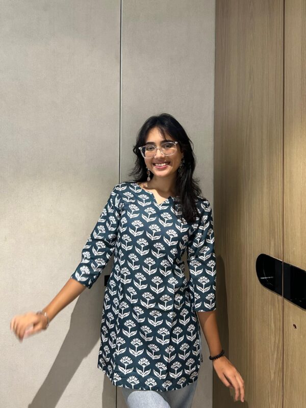 Inayaat - Image 5